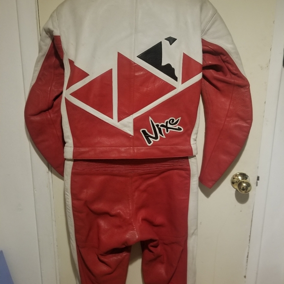 Nixe Vintage Motorcycle Gear - Picture 3 of 4